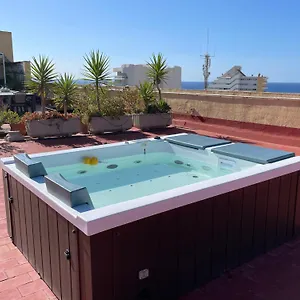 stunning-luxury-penthouse-550-m2-by-the-sea.es-andalucia.com/